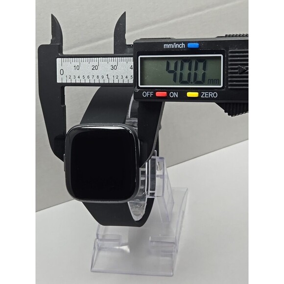 Fitbit Versa 2 Activity Tracker Gray Black 40mm Alexa WR50M Always On W/ Charger - Picture 5 of 10